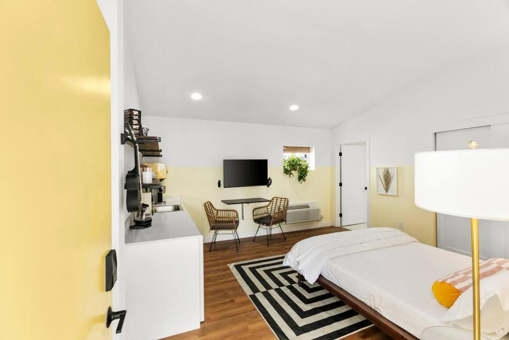 Kalaemano Studio Suite ʻoluʻolu Komo Chandler Exterior foto